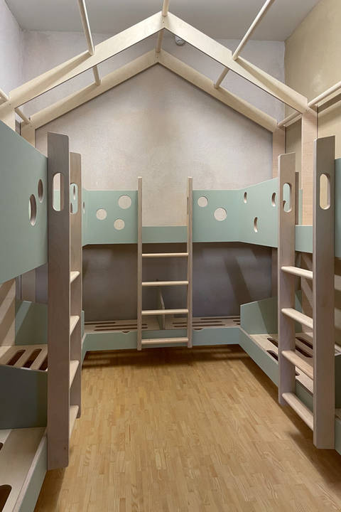 Schlafraum in einem Kindergarten für 12 Kinder